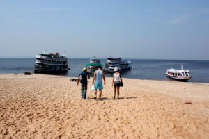 Praia de Ponta Negra em frente ao Hotel Tropical Manaus